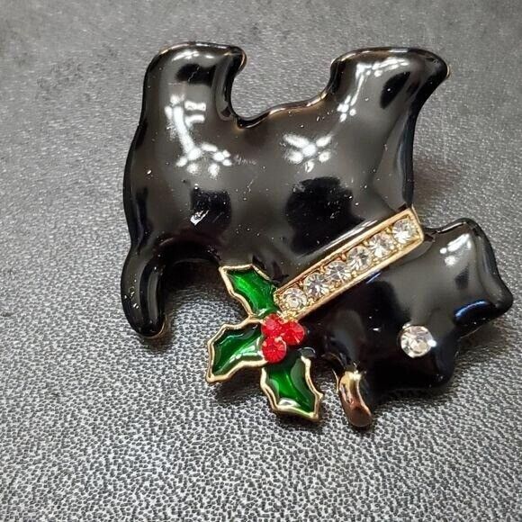 **Final Sale** Gold tone holiday puppy dog brooch - Picture 3 of 7